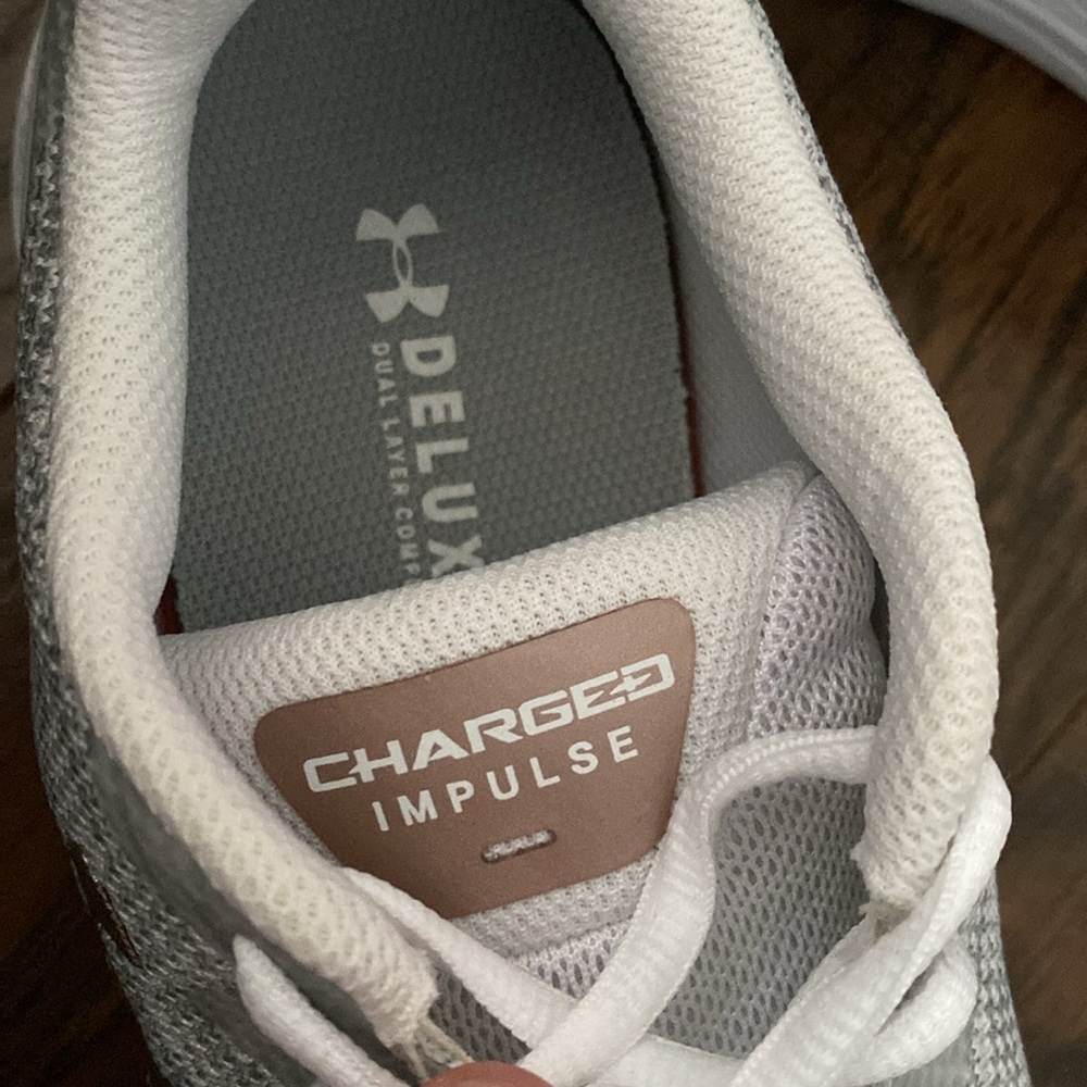 NWOT.  Under Armour Charged Impulse sneakers.  Size 8.5 - Picture 4 of 7